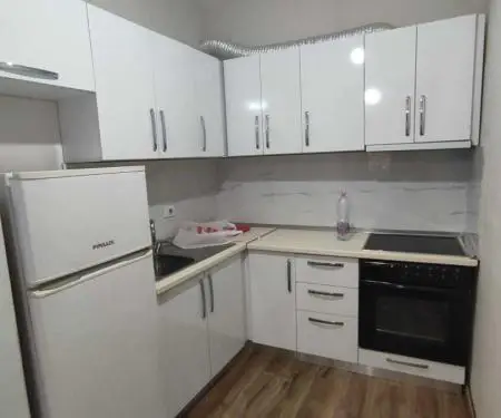 Shitet Apartament te fresku