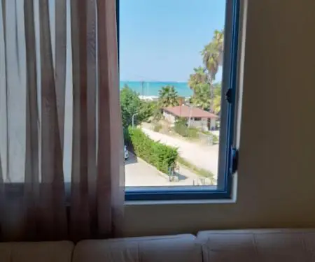 Shitet Apartament me pamje nga deti