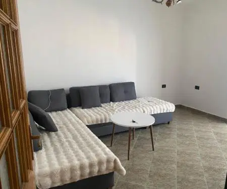 Apartment 2+1 tek Ali Demi prane shkolles 1Maji