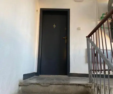 Apartment 2+1 tek Ali Demi prane shkolles 1Maji - 9