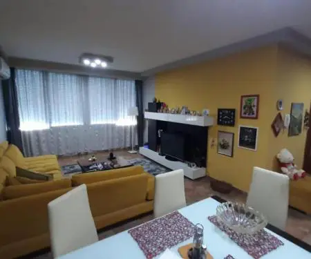 Shitet Apartament 3+1+2 Rr.DIBRES 160.000 €