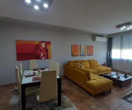 Shitet Apartament 3+1+2 Rr.DIBRES 160.000 €