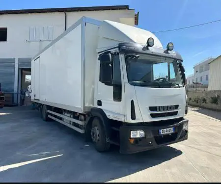 IVECO 120E25  2011. Euro 5
