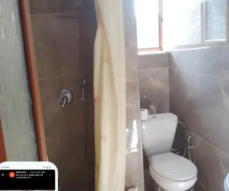 Dhoma 1 +1 me qera ditore 200 m nga deti