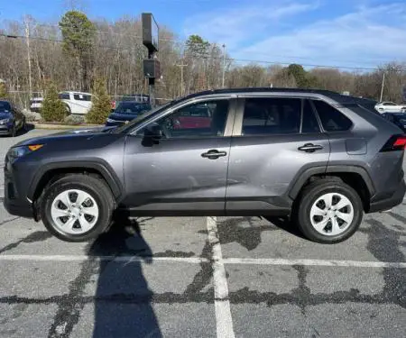 2019 Toyota RAV4 LE FWD For Sale