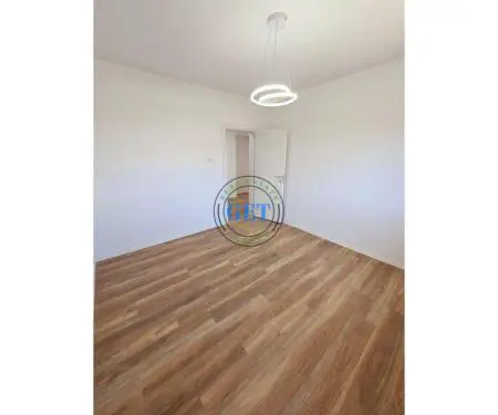 SHITET, APARTAMENT 2+1, PRANE DREJTORIS SE POLICISE, DURRES