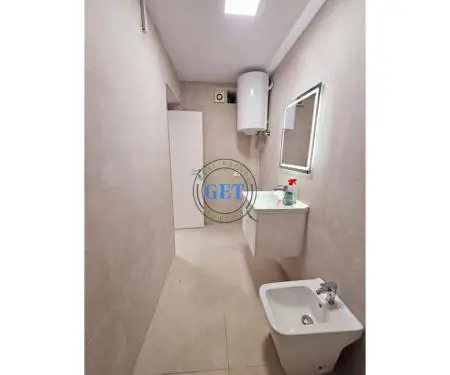 SHITET, APARTAMENT 2+1, PRANE DREJTORIS SE POLICISE, DURRES