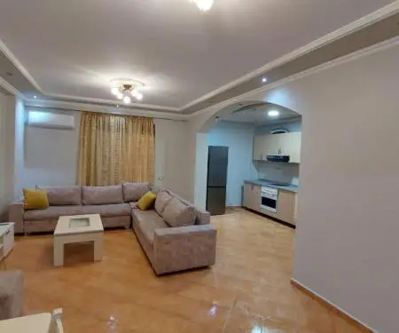 Jepet apartament 2+1 me qera Fresk Rr.Thesarit