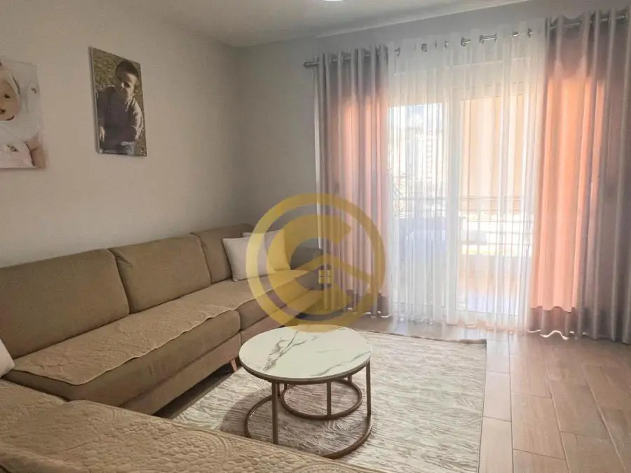 Apartament 2+1 me pamje mahnitëse nga deti – elegancë dhe komoditet në zemër të Sarandës - 1/10