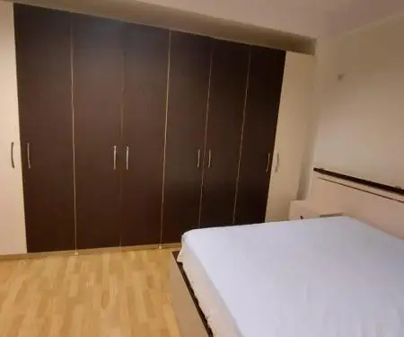 Jepet me qera, 1 +1, 46 000 ALL, rruga Artan Lenja