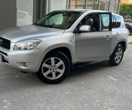 Toyota RAV4 ne Korce