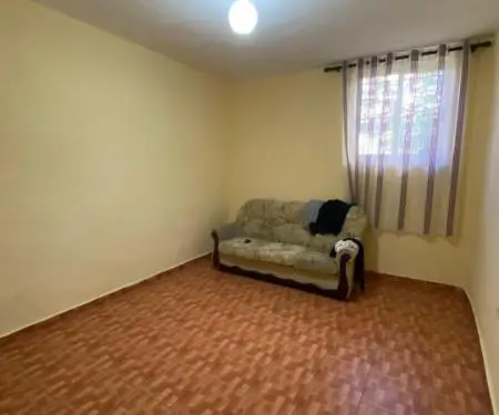 Shtëpi private me qira – Tiranë