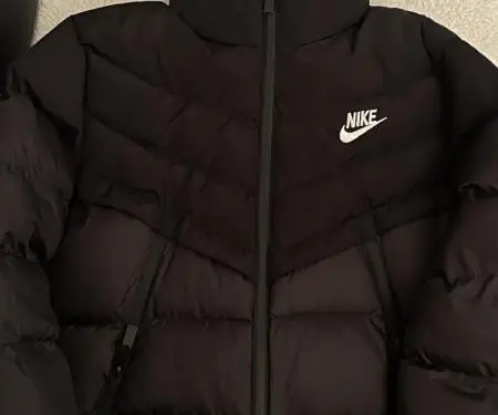 Jakne Nike, masa S e Re