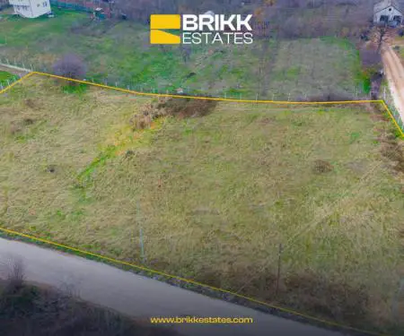 Truall në shitje – Sllatinë, Fushë Kosovë