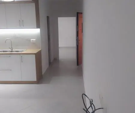 Apartament 1+1 me qera 74m3,kati2 i sapo rinovuar tërsisht.Çmimi 20000 në muaj i pa negociueshëm