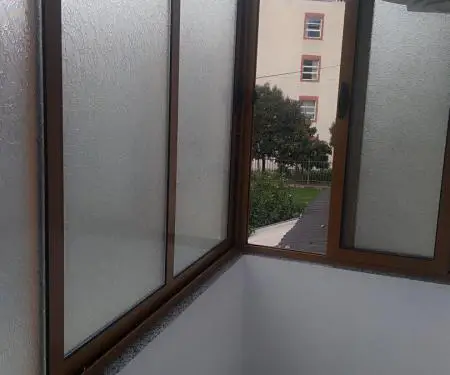 Apartament 1+1 me qera 74m3,kati2 i sapo rinovuar tërsisht.Çmimi 20000 në muaj i pa negociueshëm