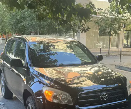 Shitet Toyota RAV-4 2.2 Diesel