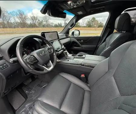 2023 Lexus LX600 4WD Gcc Full Options 16,200KM