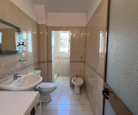 JO AGJENSI 0 KOMISION  2+1 me qera e mobiluar Pazari i ri