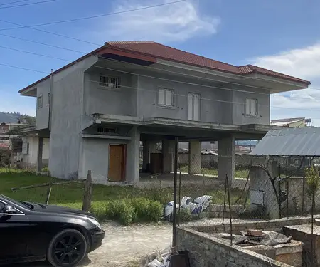 Shitet Shtepi Private ne Kucove - 6