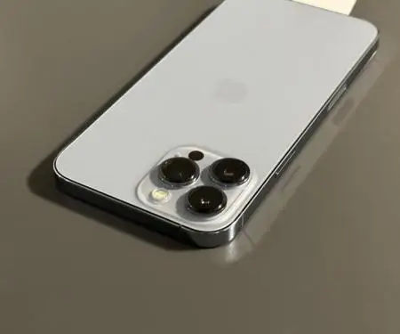 Apple iPhone 13 Pro Max - 128GB - Sierra Blue (Unlocked) $380