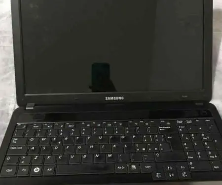 Laptop Samsung R540 i3 4 GB / 500 GB 15.6'