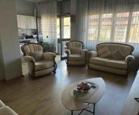 Shitet Apartament 3+1+2+Blk