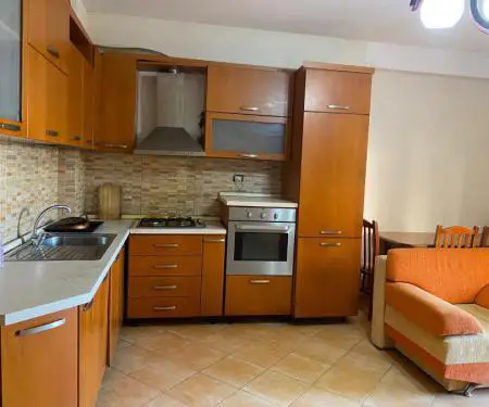 Shitet ose jepet me Qera Apartamenti