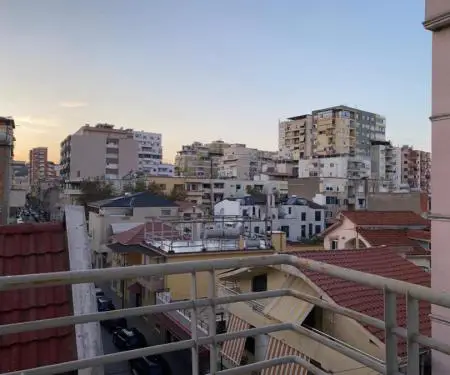 Shitet Apartamenti