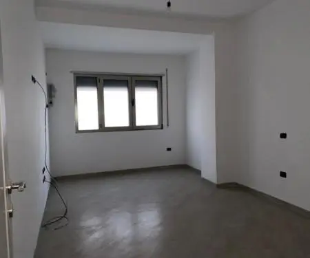 Shitet Apartamenti
