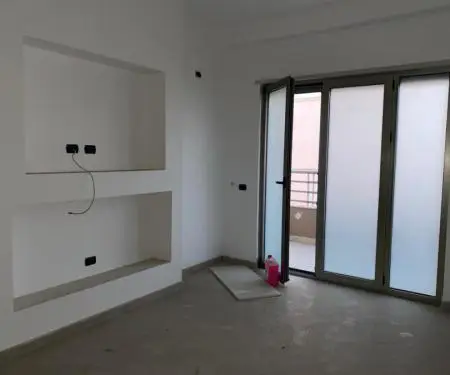 Shitet Apartamenti