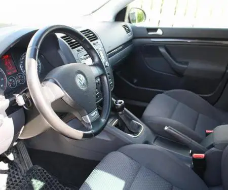 Volkswagen Golf 4D GT SPORT