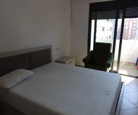 APARTAMENT ME QERA  UNAZE TE RE  RRUGA  TEODOR KEKO