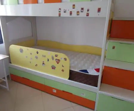 APARTAMENT ME QERA  UNAZE TE RE  RRUGA  TEODOR KEKO