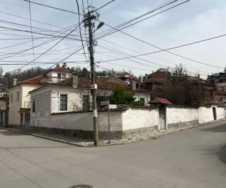 Shitet shtepi ne Lgj.1