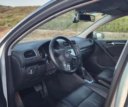 Jepet me qera Golf 6