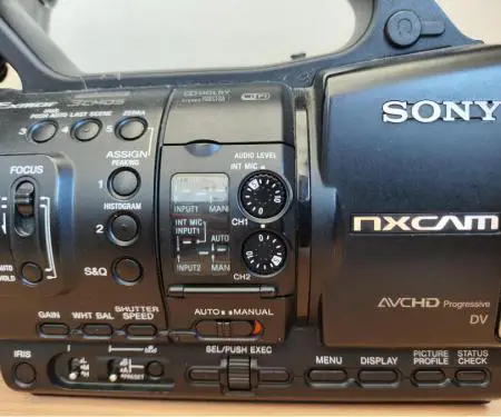 Shitet Sony HXR-NX3 - Pothuaj i papërdorur