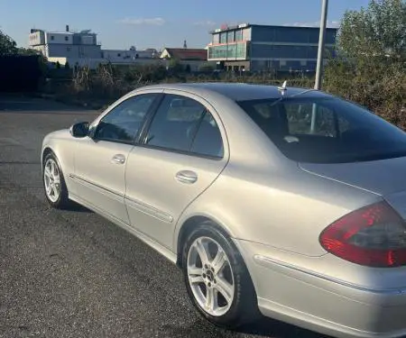 Mercedes-Benz Avantgarde E 200 CDI EVO