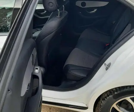 Mercedes Benz C220 - 10