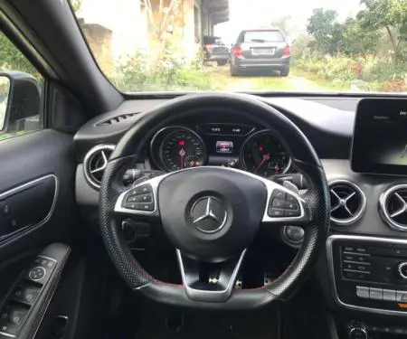 Mercedes Benz GLA200 4Matic - 10