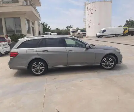 Mercedes Benz E250  4Matic