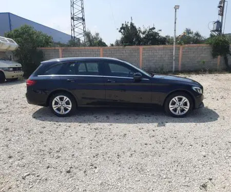 Mercedes benz C220