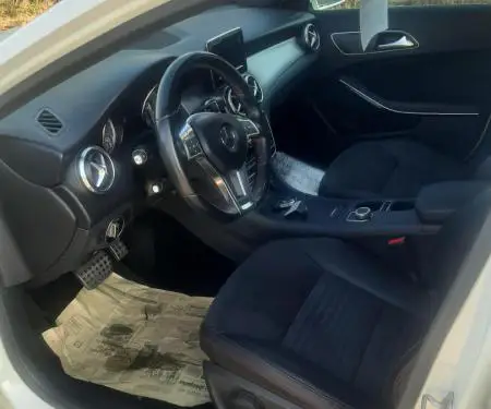 Mercedes Benz GLA200 4Matic Look AMG - 6