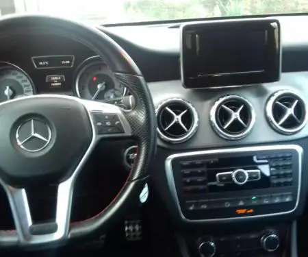 Mercedes Benz GLA200 4Matic Look AMG - 8