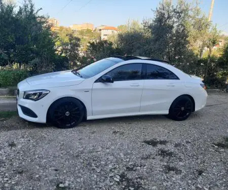 Mercedes Benz CLA200 Look AMG