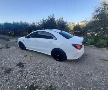 Mercedes Benz CLA200 Look AMG