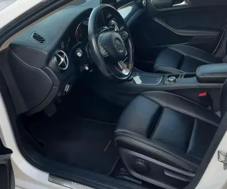 Mercedes Benz CLA200 Look AMG - 9