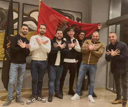 "Plongez au Cœur de l'Albanie : Vivez des Expériences Authentiquement Albanaises