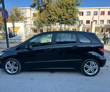 Shitet Mercedes B Class 2010 Benzin 200 Turbo