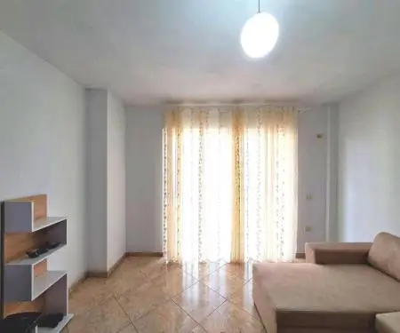 Apartment me qera 350 euro 75m2 tek astiri